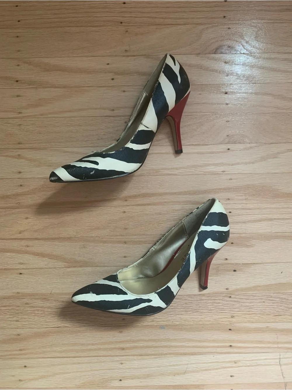 Rampage black and cream colored zebra print heels